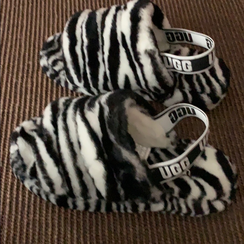 Brand new, never been worn Ugg slippers